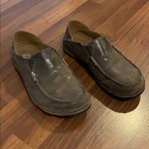 OluKai Moloa Hawaiian sandals. Size 9.5